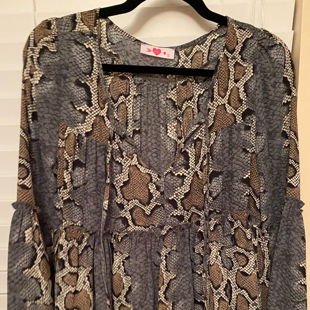 BuddyLove - Bell Sleeve top